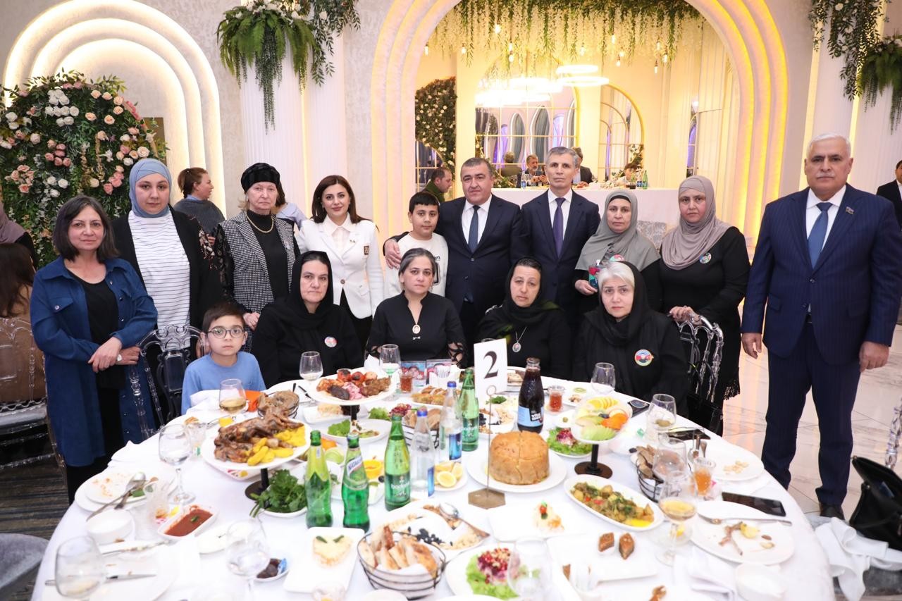 Xətaidə şəhid ailələri və qazilər üçün iftar süfrəsi təşkil olunub - FOTOLAR (VİDEO)